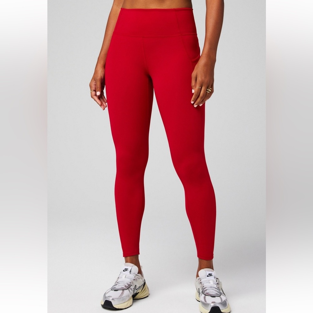 Fabletics Oasis Pureluxe High Waisted Legging in Holly Berry Size L